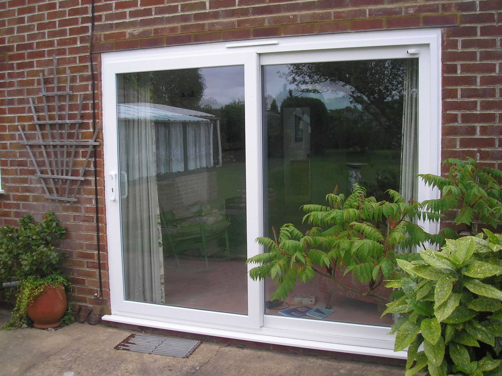 Radley patio sliding door installation in Buckinghamshire - job 05